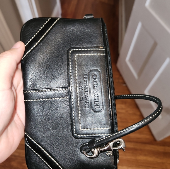 Coach wristles - Picture 2 of 2